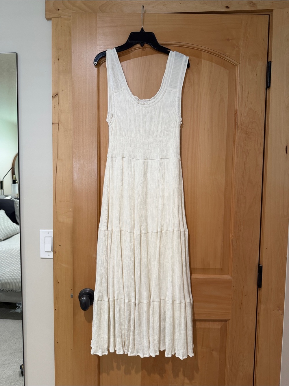 Rachel Parcell Cream Sleeveless Tiered Midi Dress
